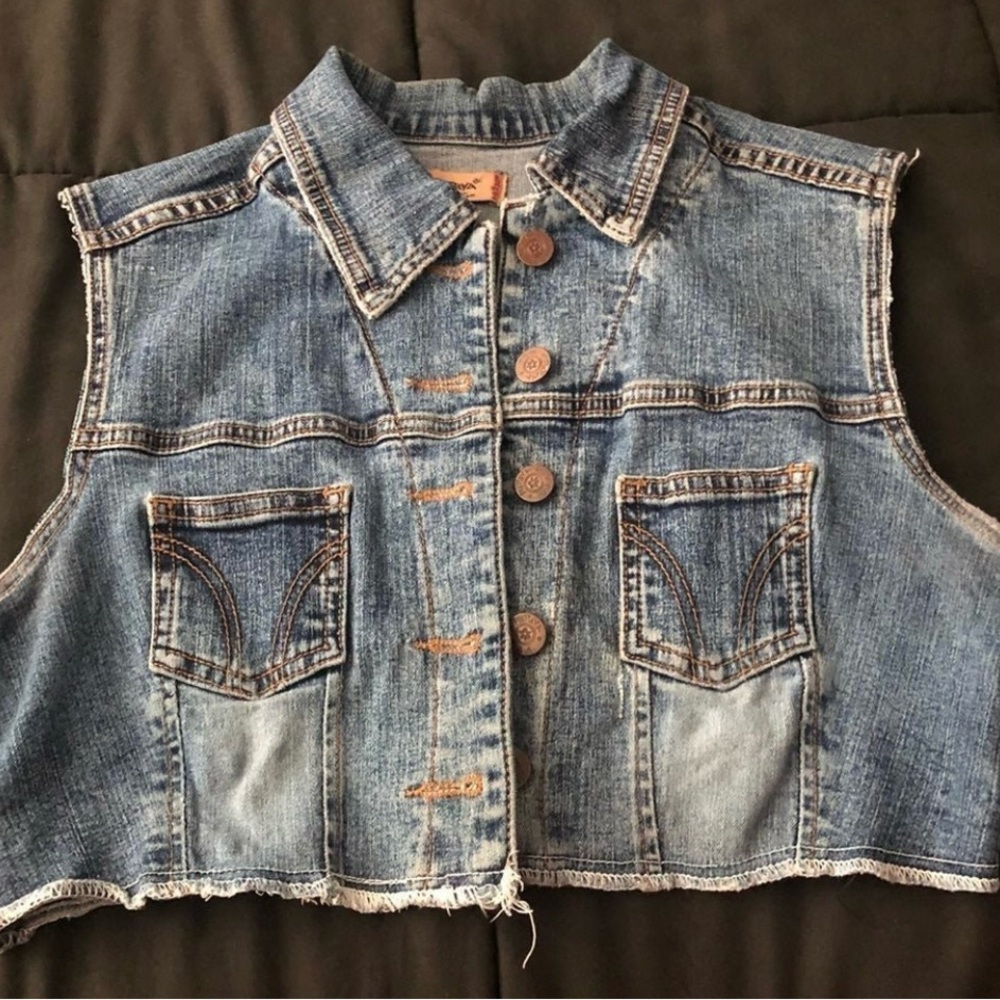 Papaya Sleeveless Cropped Jean Jacket